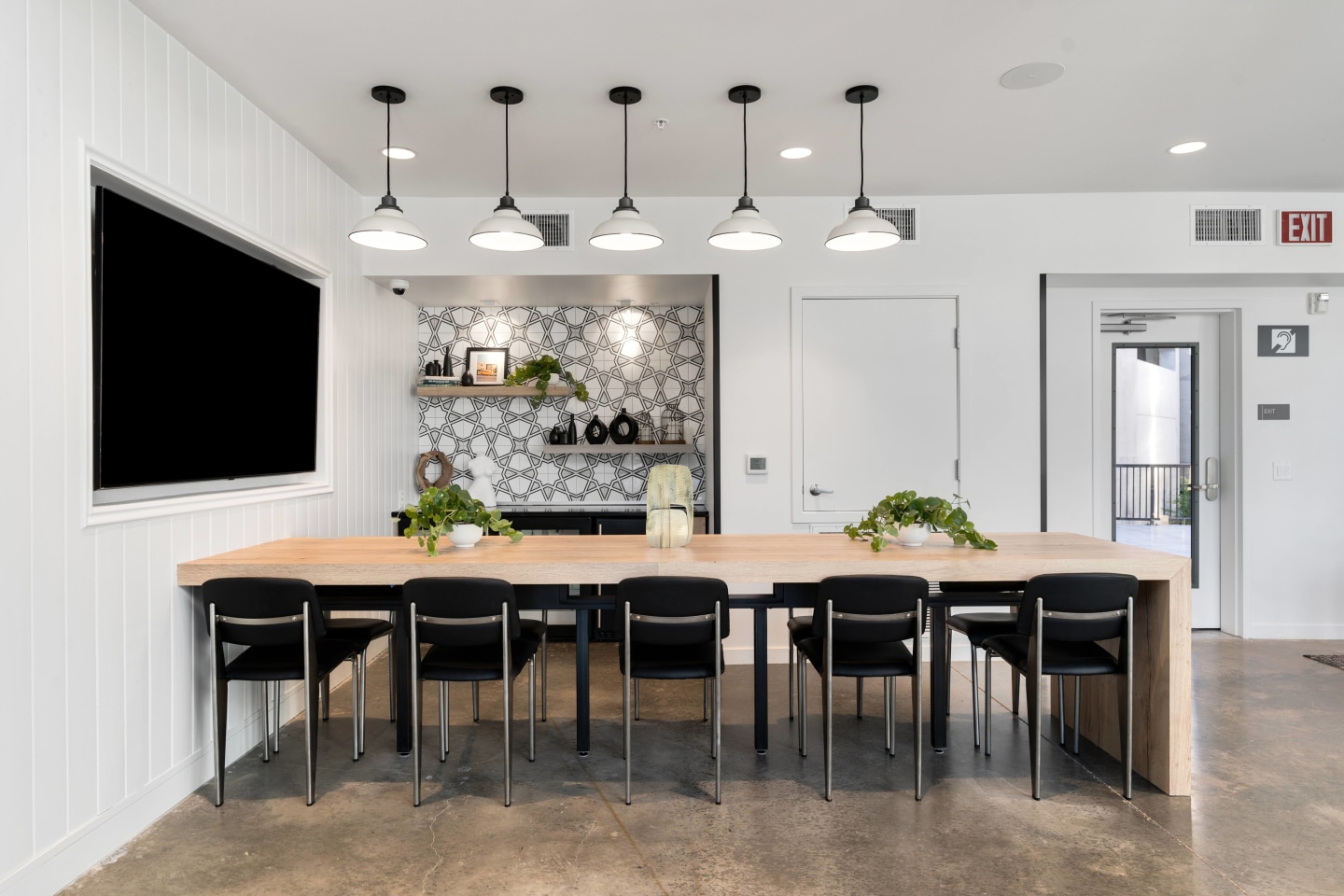 805 Riverfront Image 36
