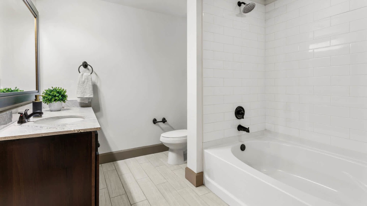 Union at Carrollton Square Apartments Image 19