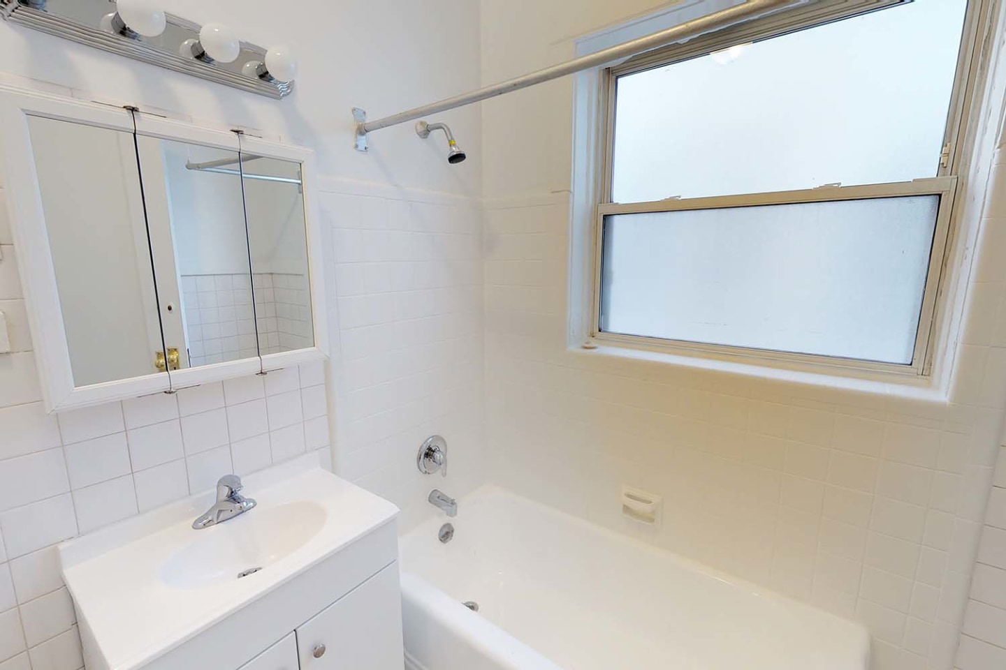 5300-5308 S. Hyde Park Boulevard Image 36