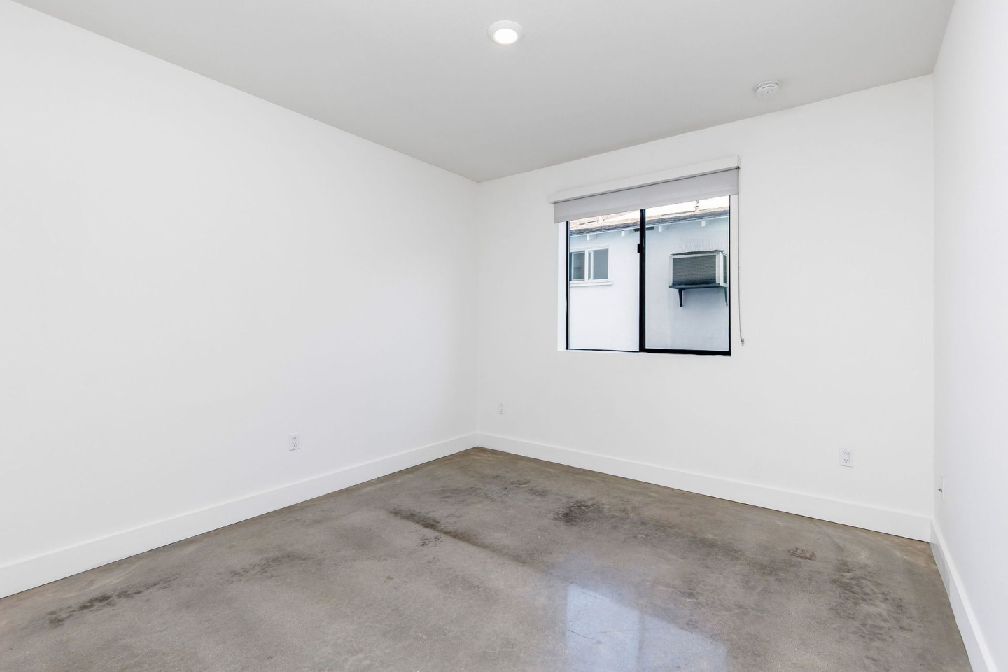 H Wood Apartments Image 42