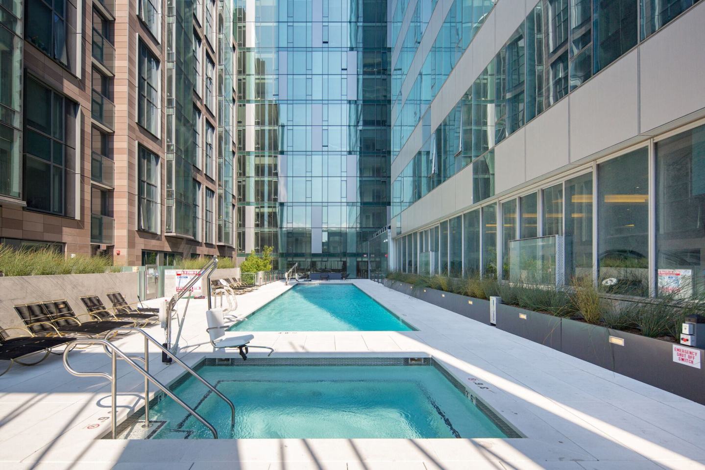 100 Van Ness Image 23