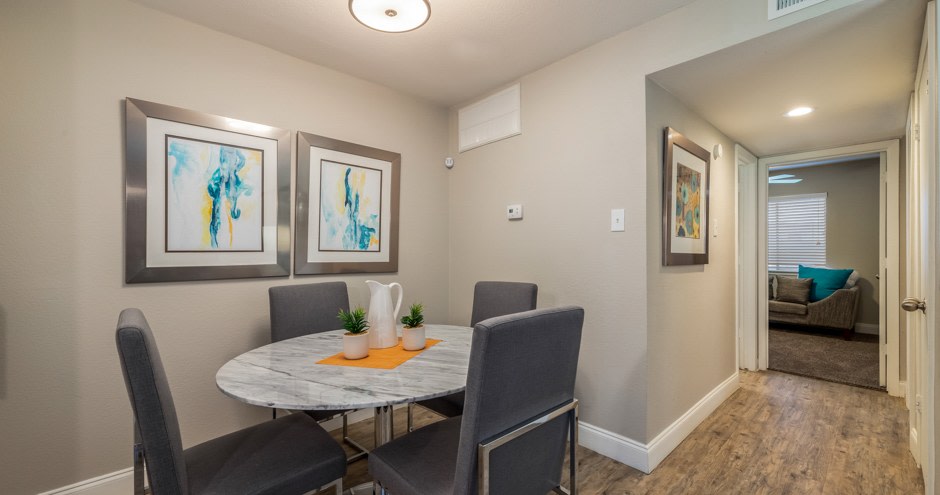Flintridge Apartments Image 4
