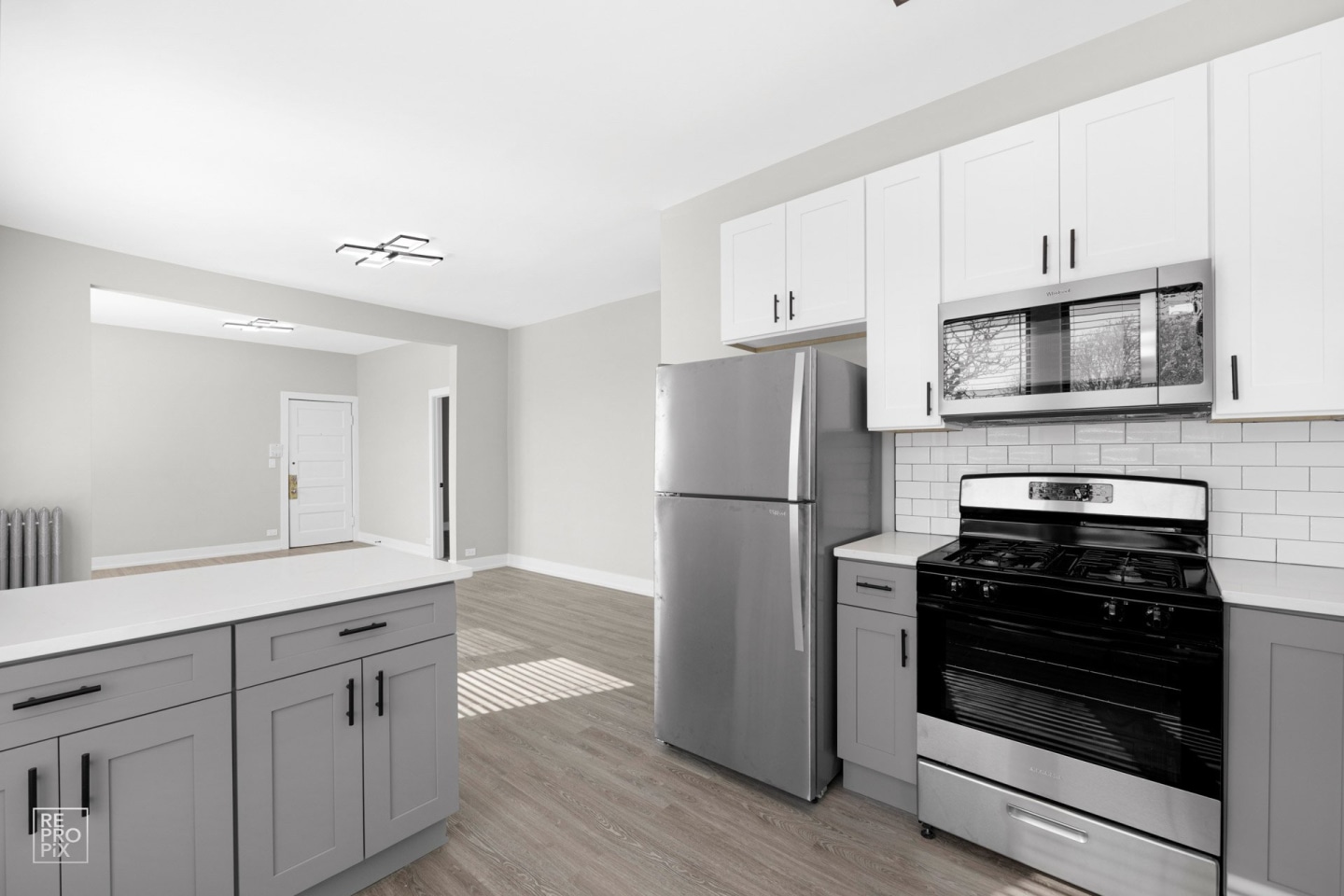722 S Racine Image 12