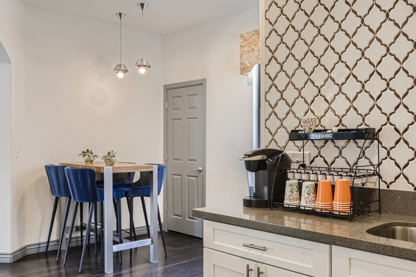 Mandarina Luxury Apartment Homes Image 11