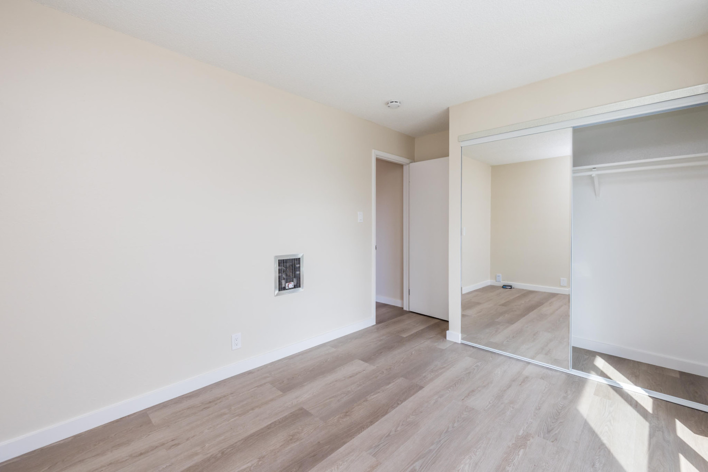 345 MacArthur Apartments Image 17