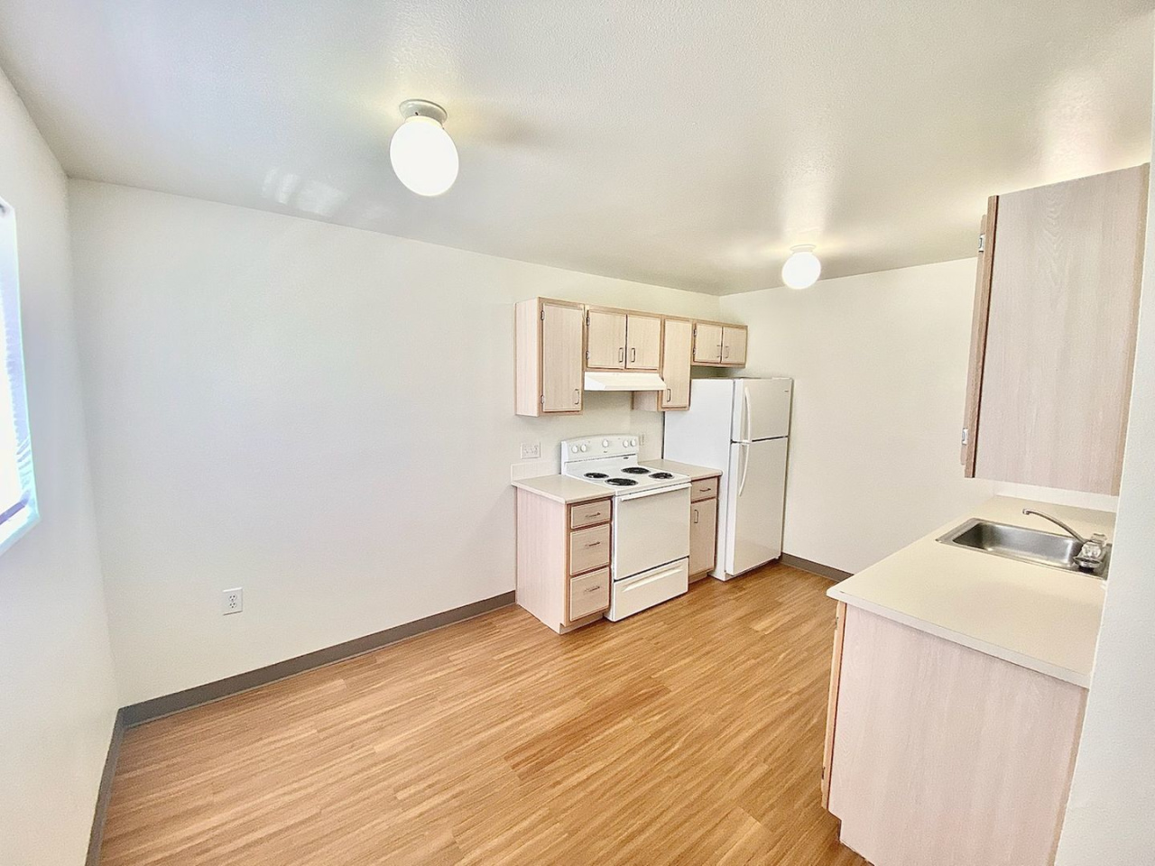 Aspen Court Apartments Image 4
