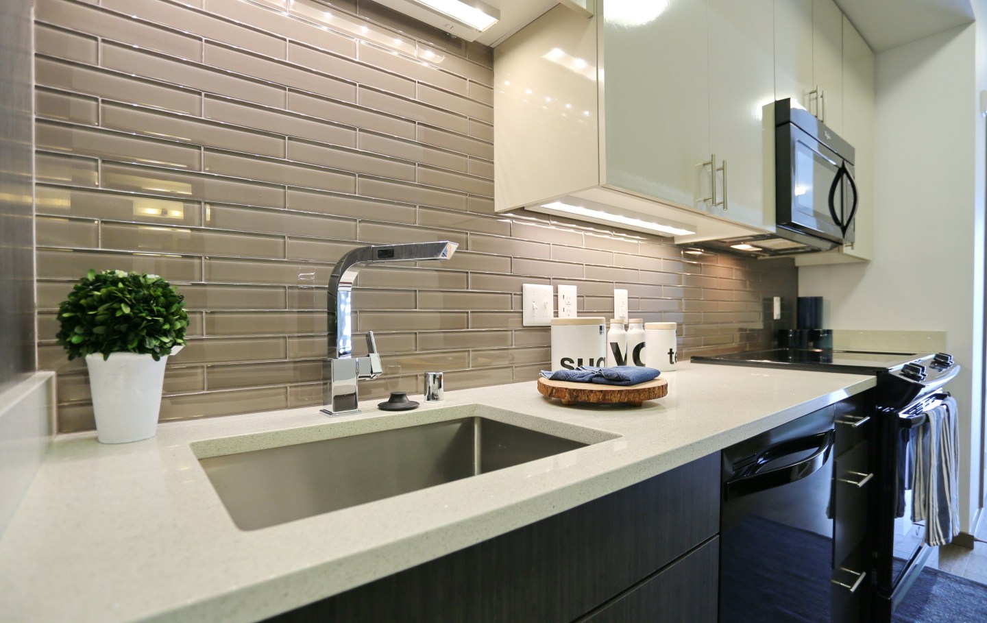 Rivet Apartment Homes Image 3