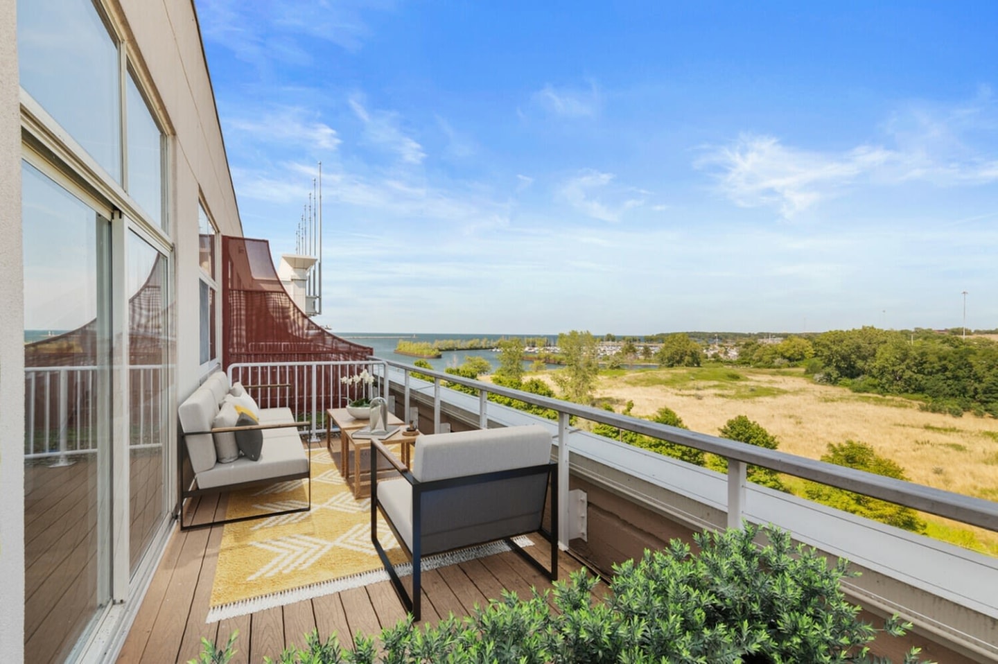 The Shoreline Apartments Image 20