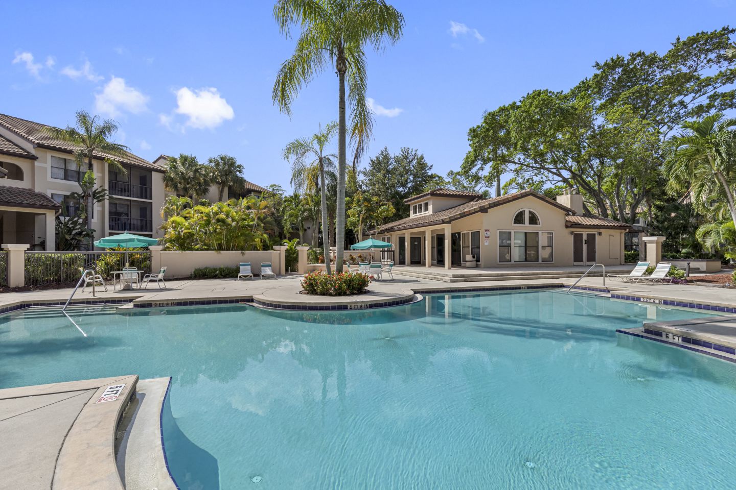 Palm Aire Gardens Image 2