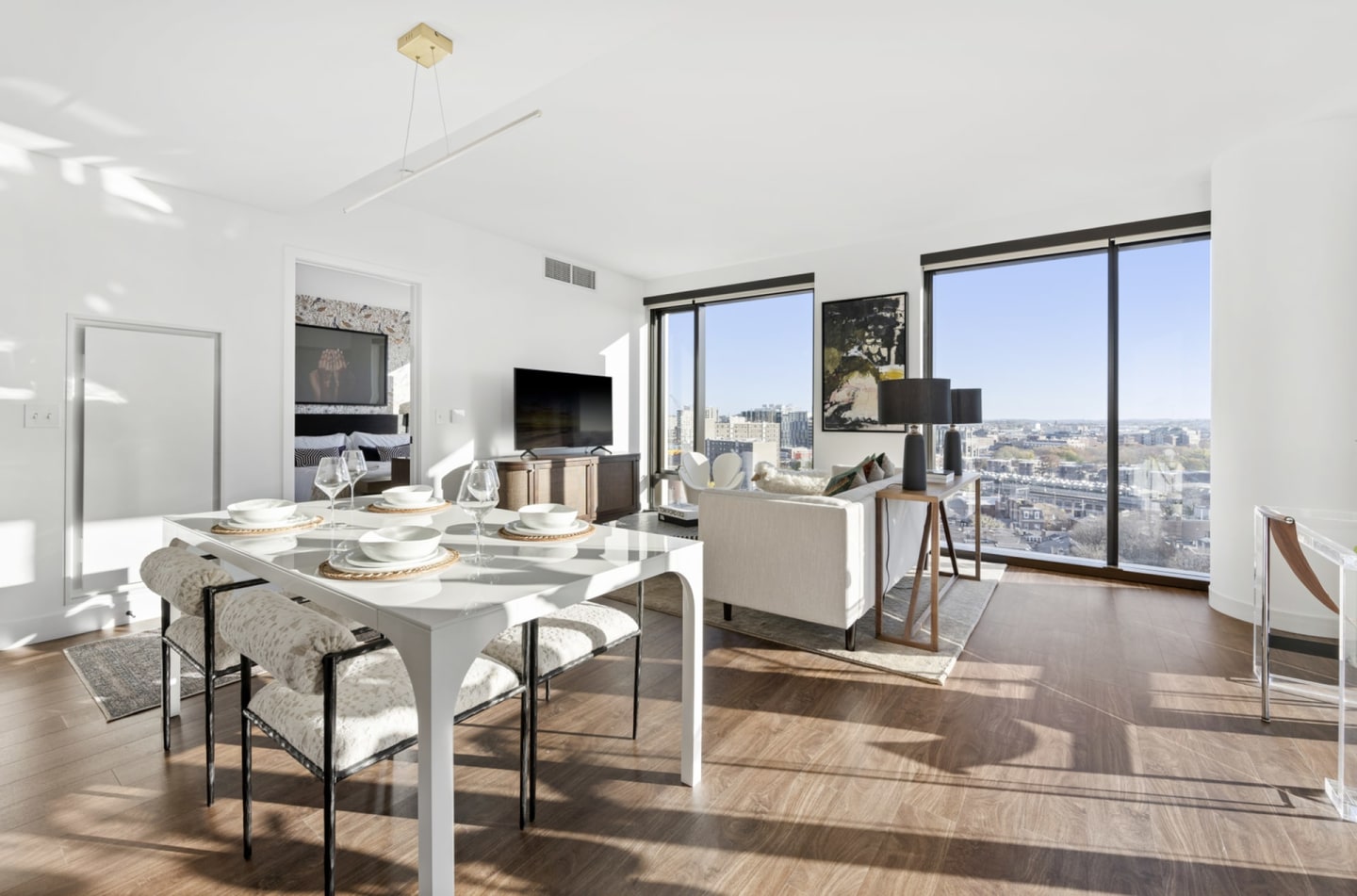 212 Stuart Image 32