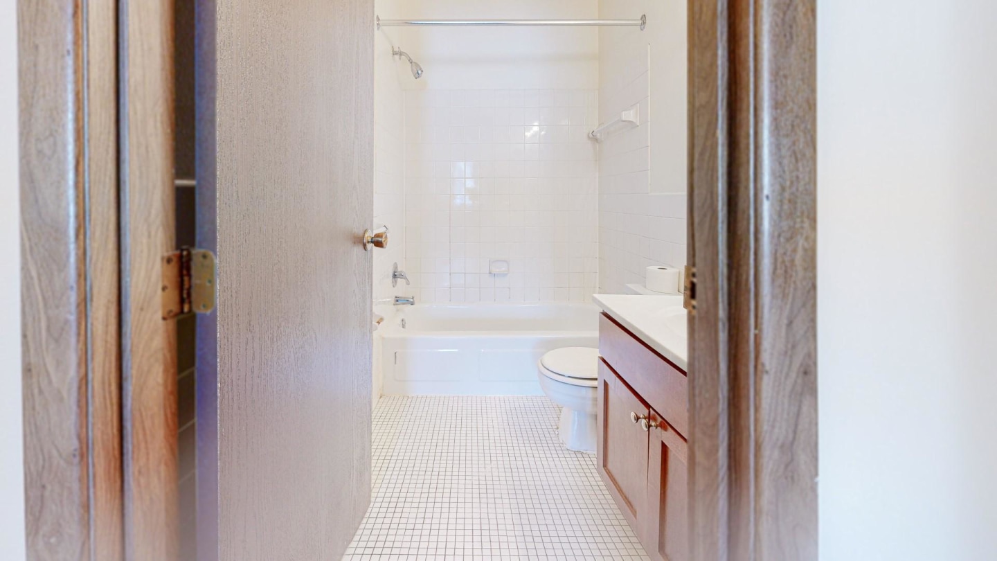 Brooklyn Crossing Image 12