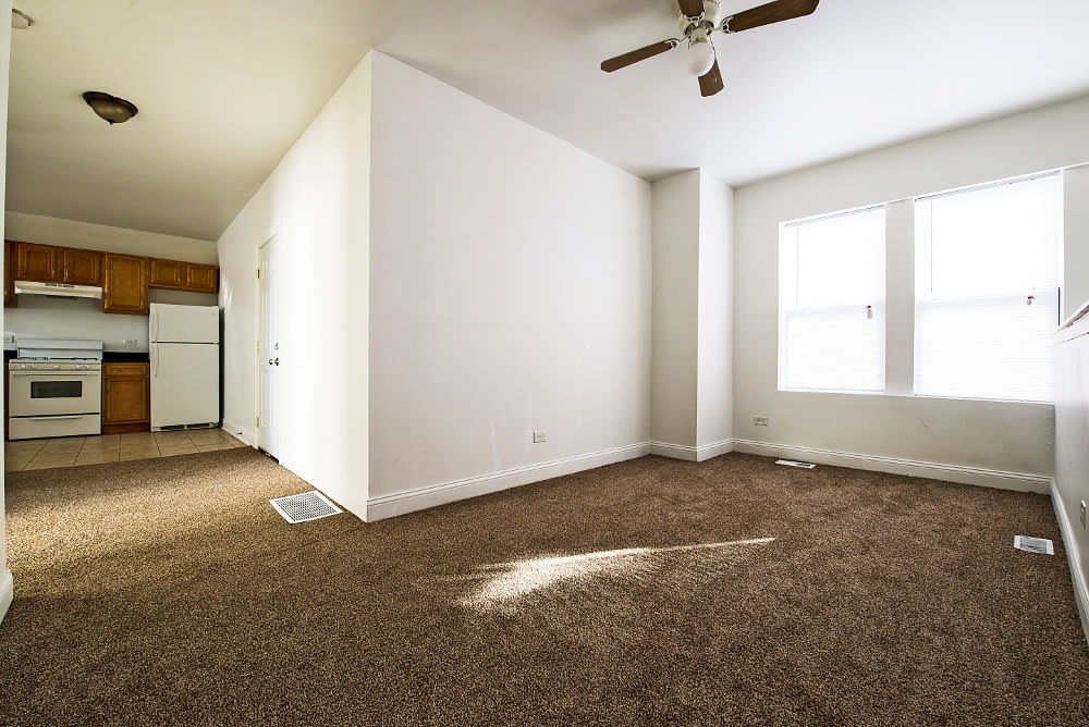 310 N Menard Image 8
