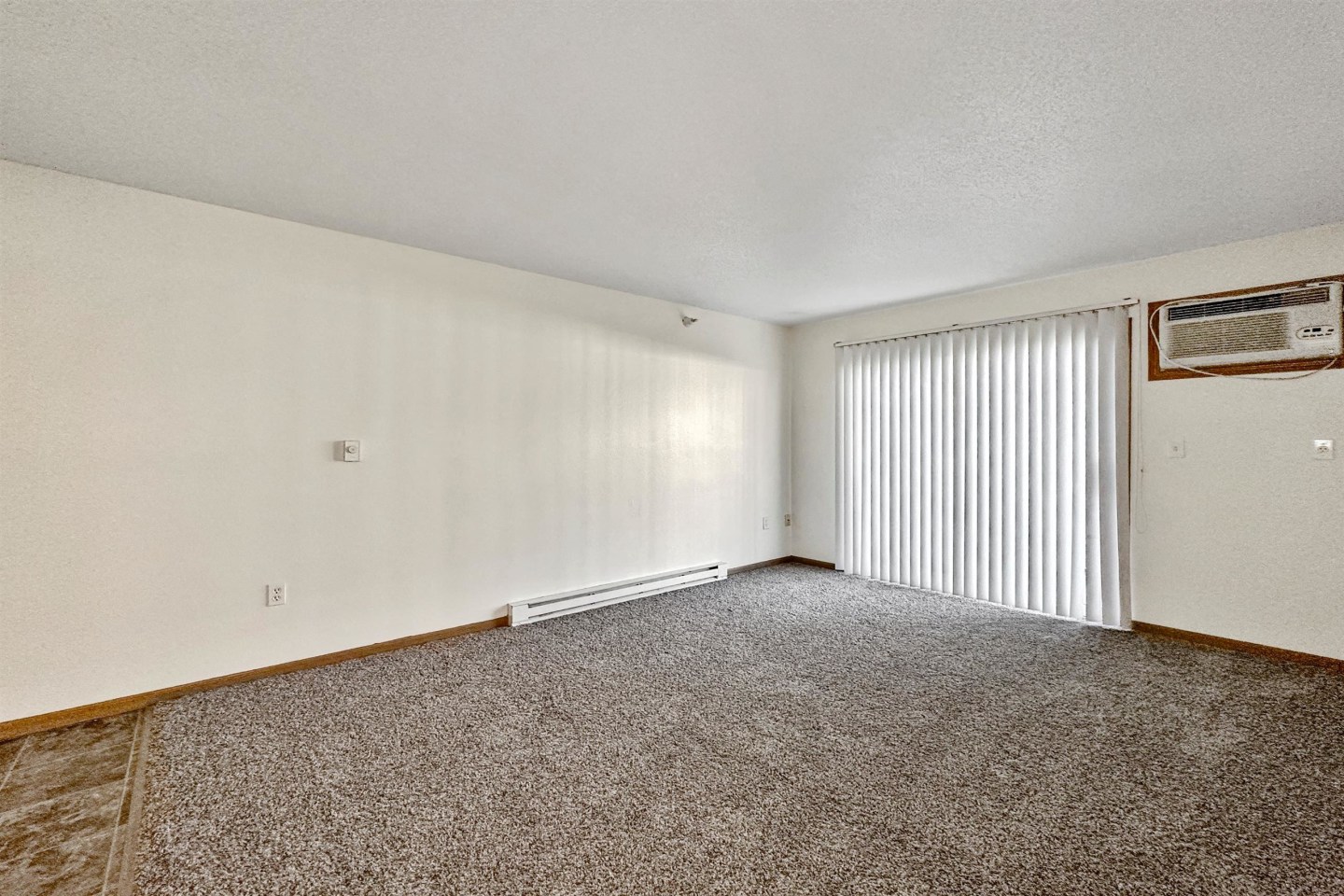 Somerset Apartments Image 11