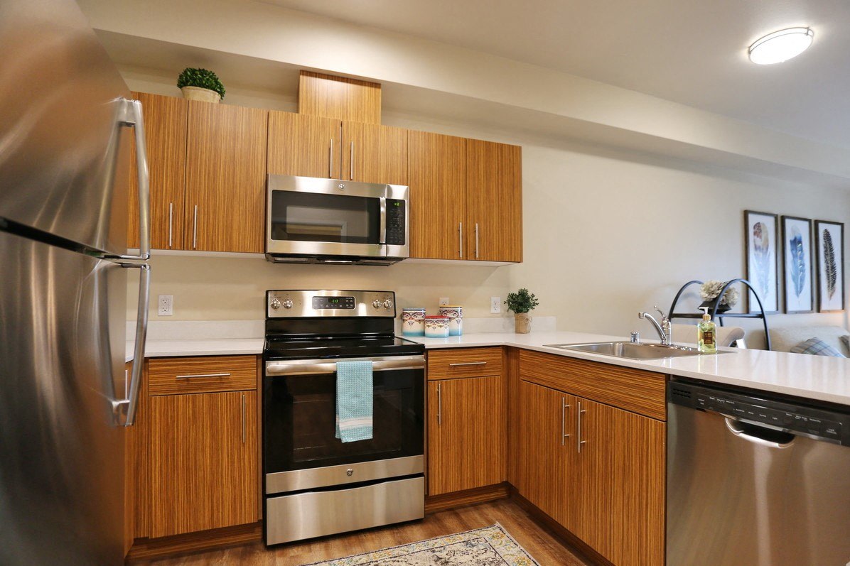 The Savoy at Lake City - 55+ Senior Living Community Image 3