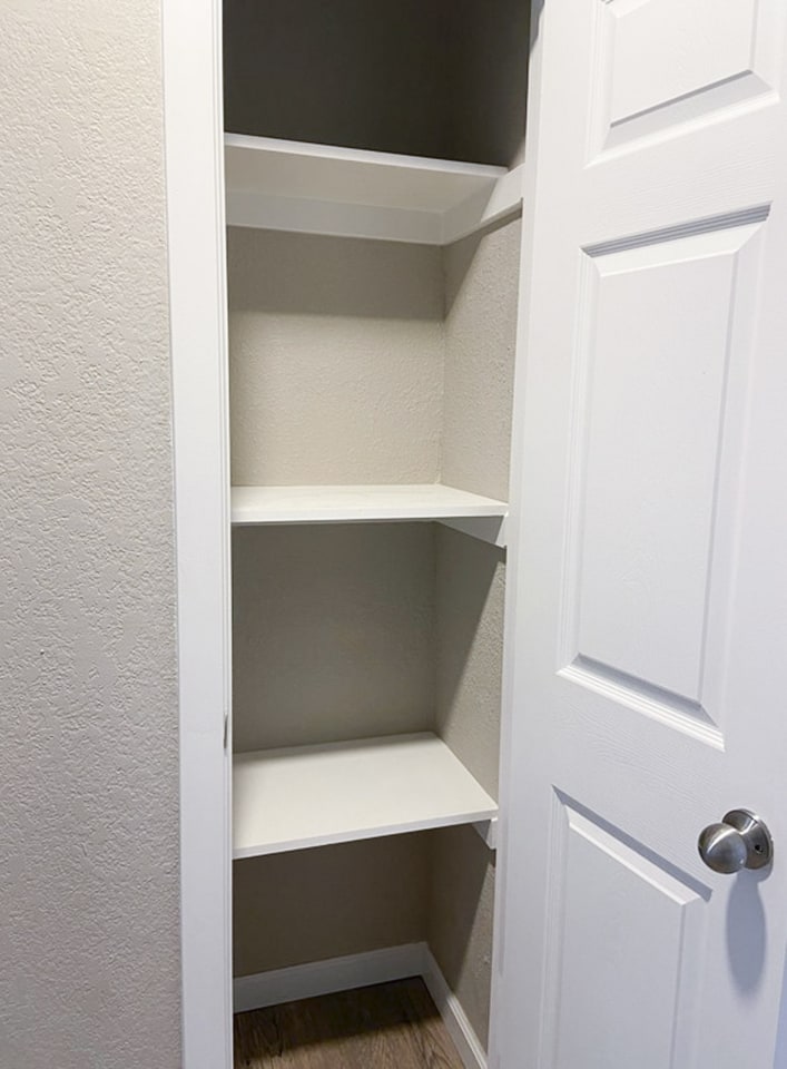Sutter Apartments Image 4