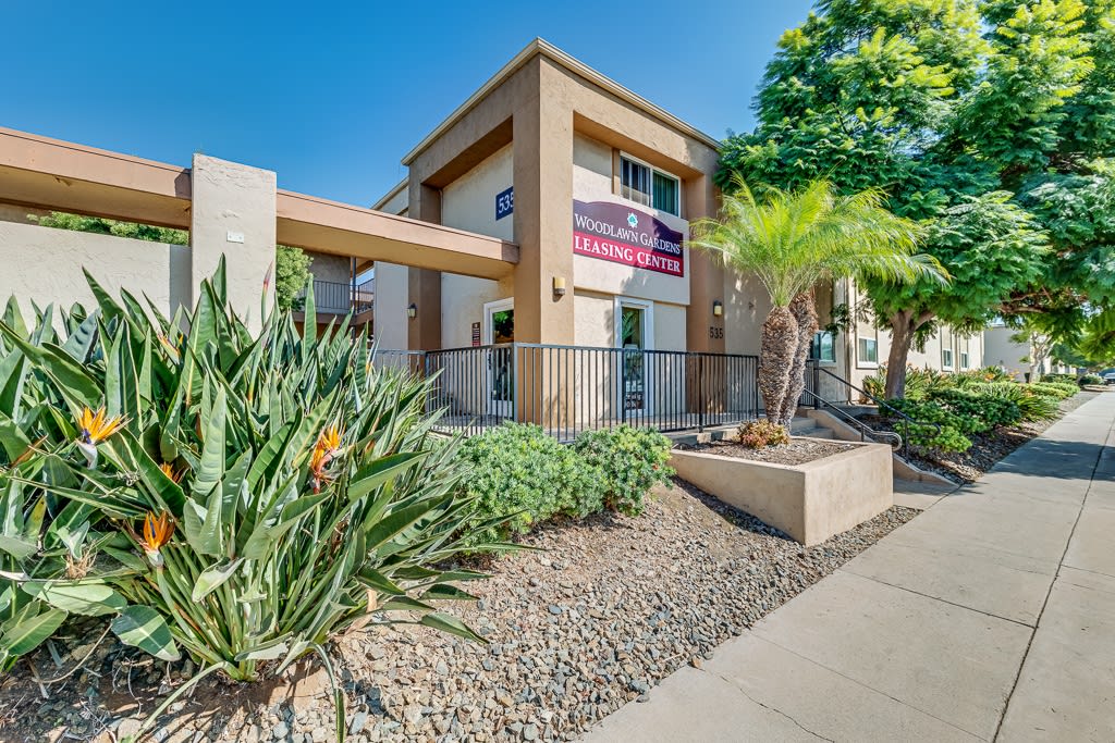 Woodlawn Gardens Apartments Image 1