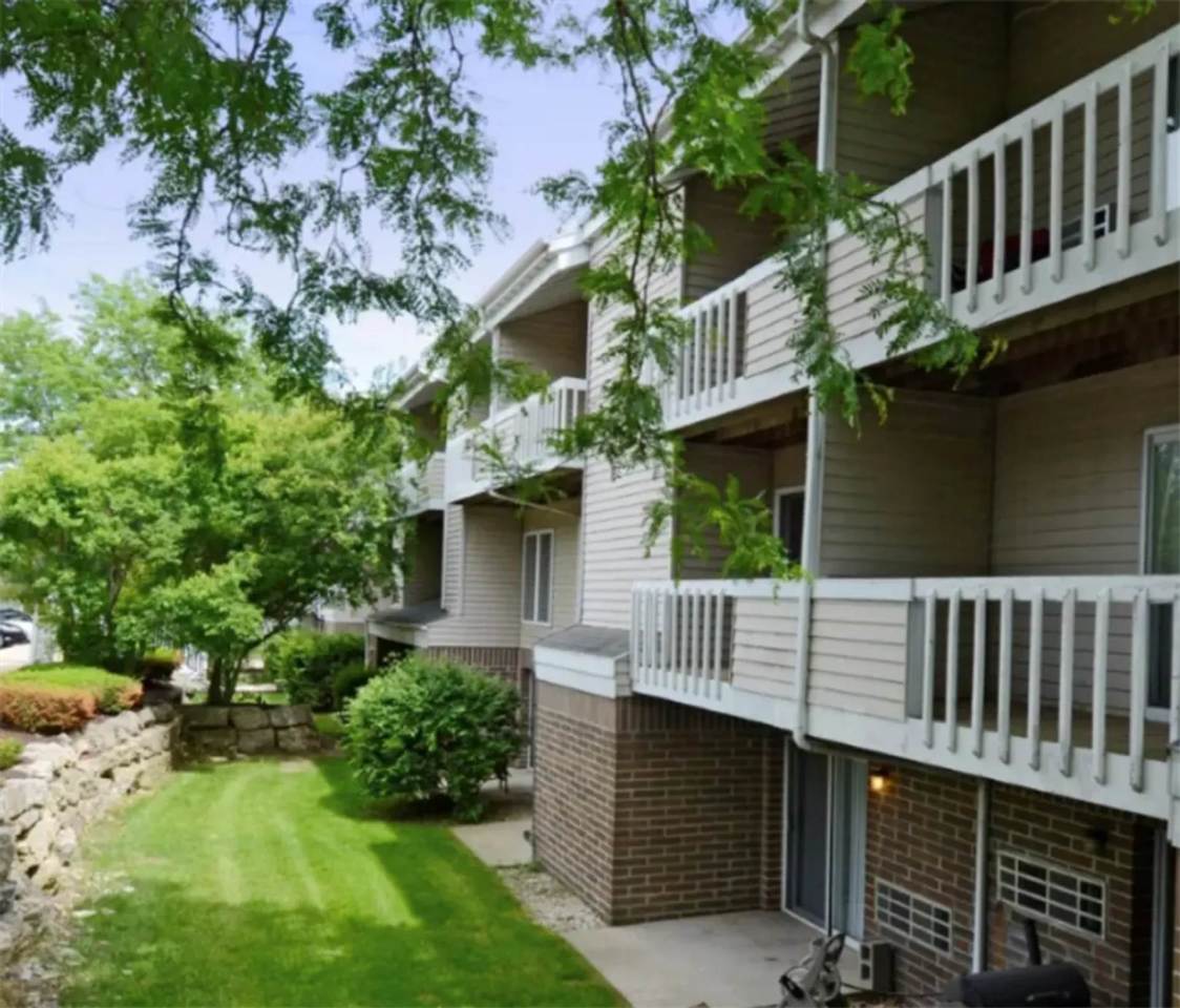 Summit Hill Apartments Image 8