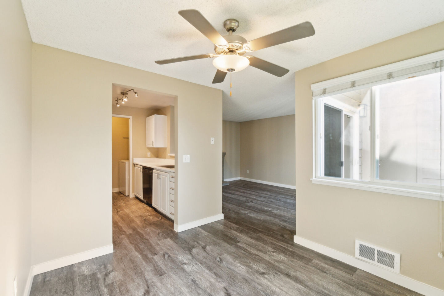 Spinnaker Apartments Image 35