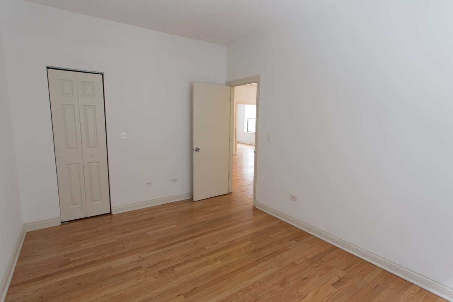 5320-5326.5 S. Drexel Boulevard Image 6