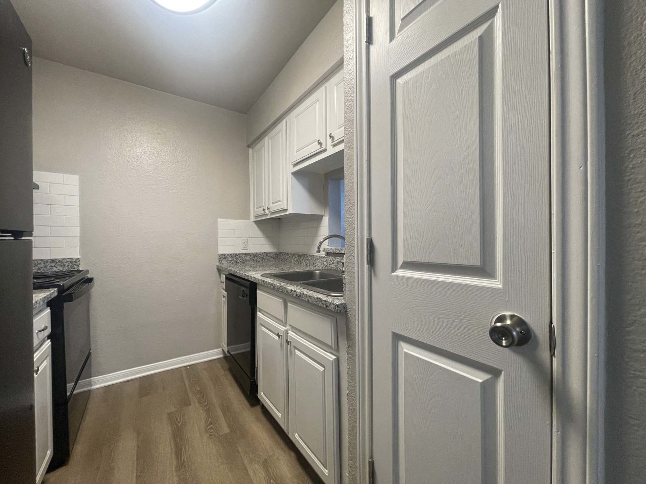 Whispering Oaks Apartments Image 14