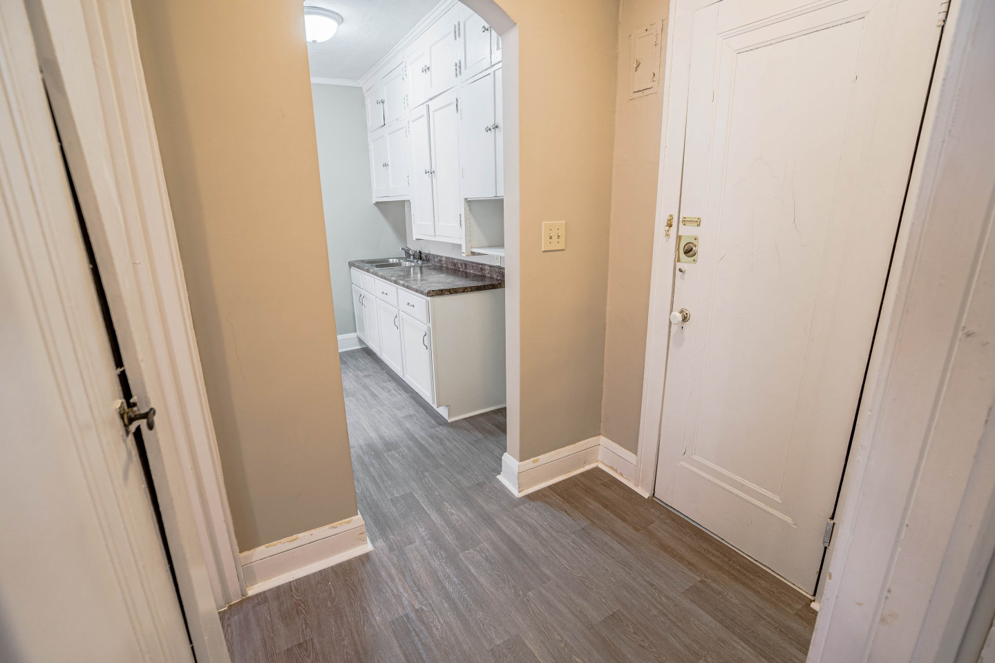 935 Goodrich Ave Image 13