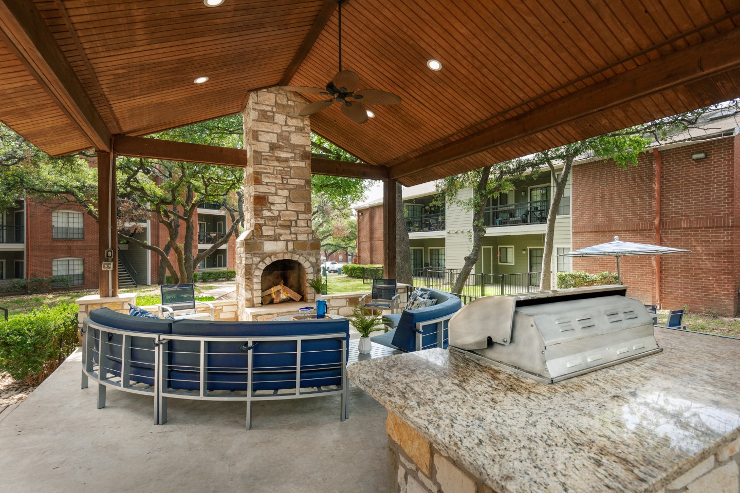 Arboretum Oaks Image 16