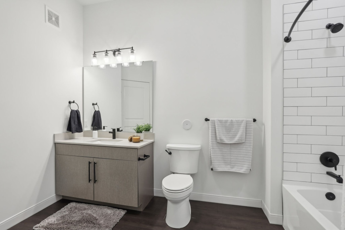 The Flats at Dorsett Ridge Image 13