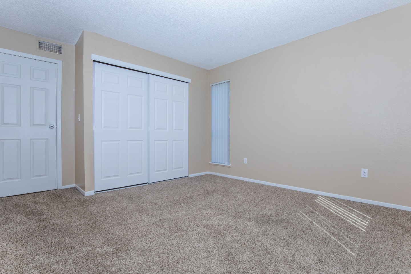 Knollwood Apartments Image 4