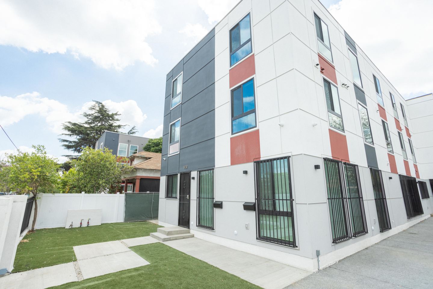 1458 W 37th Street - Co-Living Housing Image 20