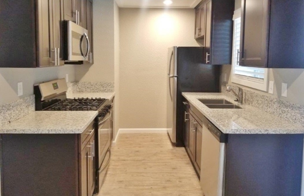 Fairway Estates Apartments Image 1