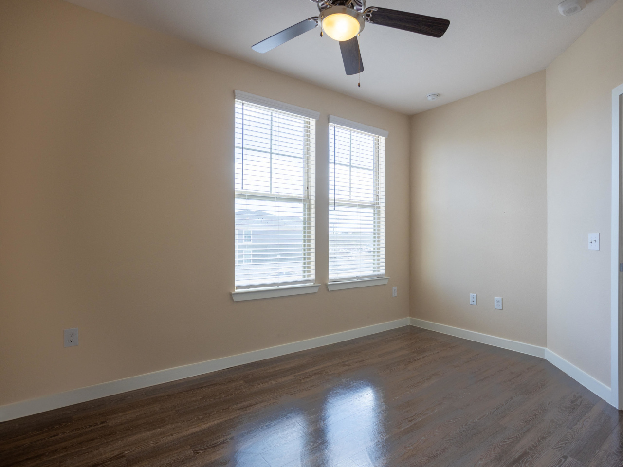 Smart Living Cullen Image 15