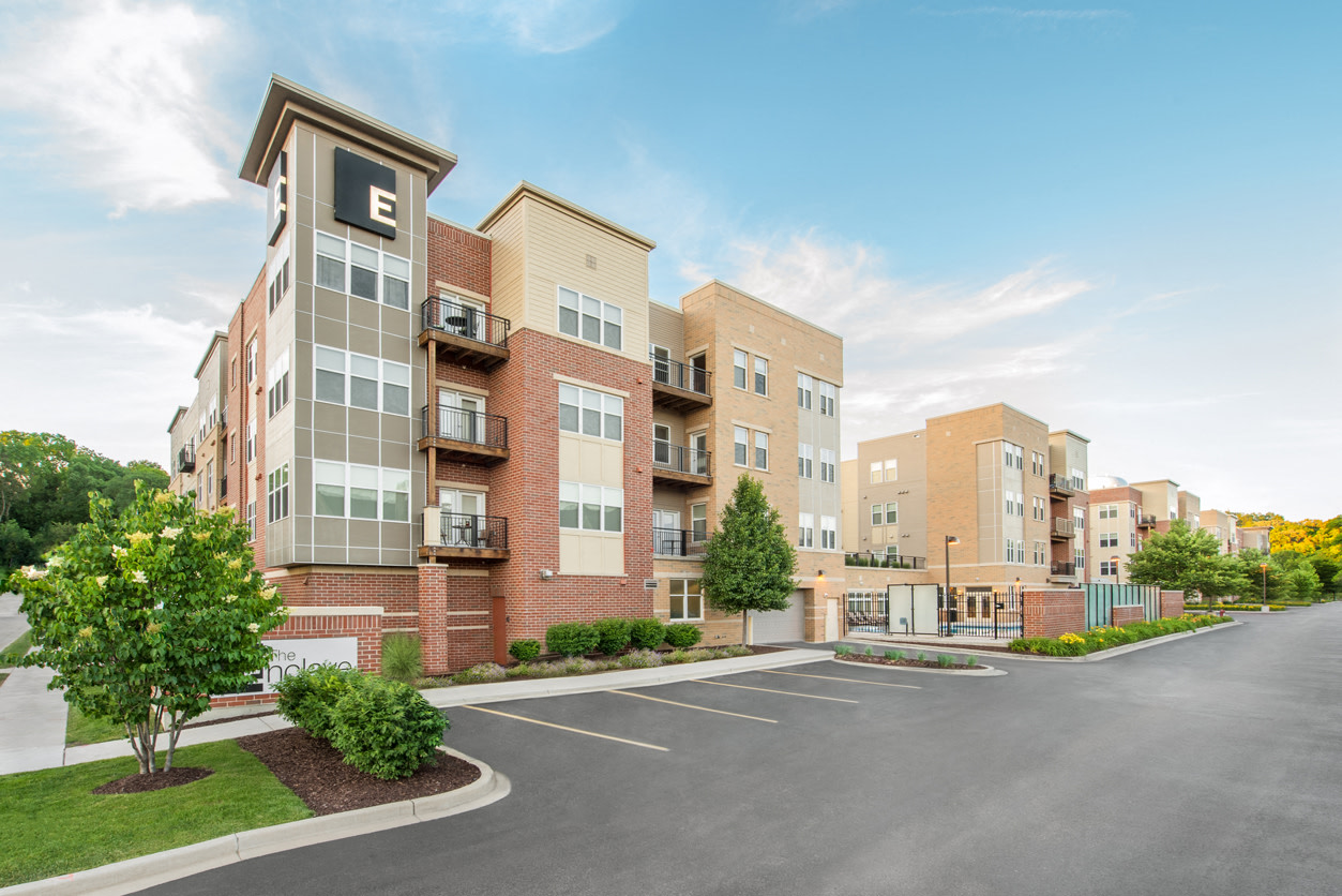The Enclave Luxury Apartments Image 12