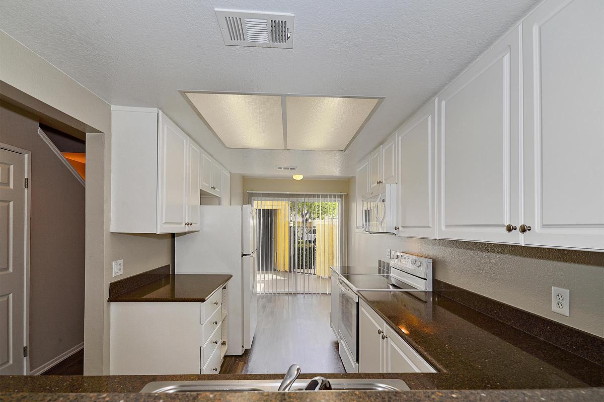 Sycamore Canyon Apartments Image 37