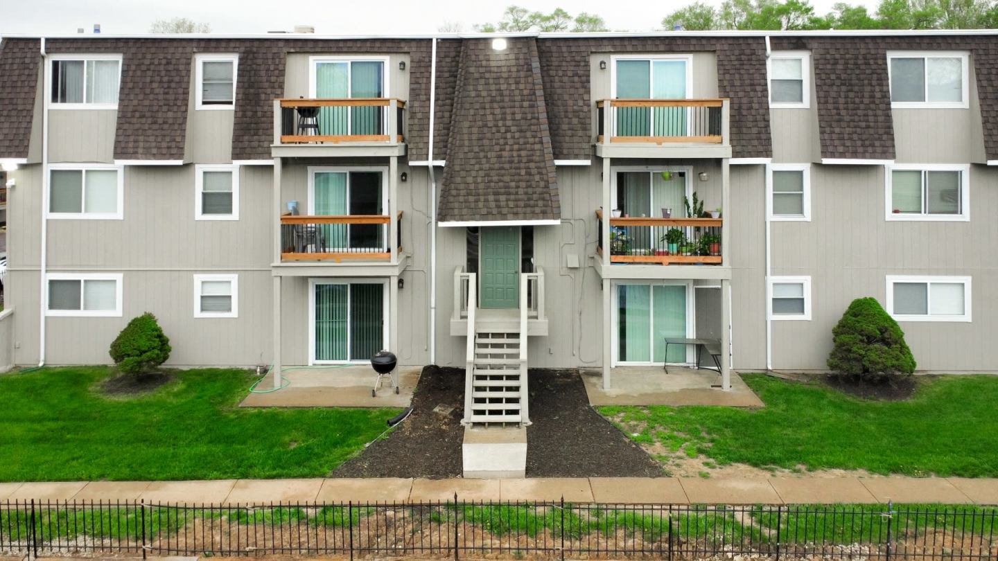 Skyline Apartments Image 2
