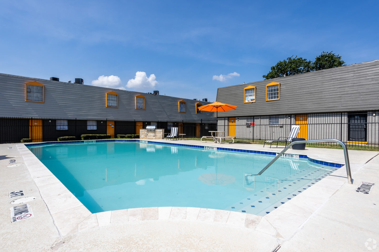 La Bella Apartments Image 30