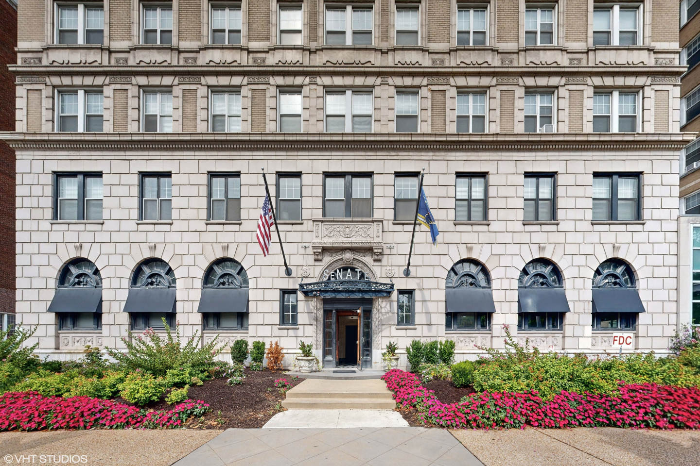 275 on the Park Image 1