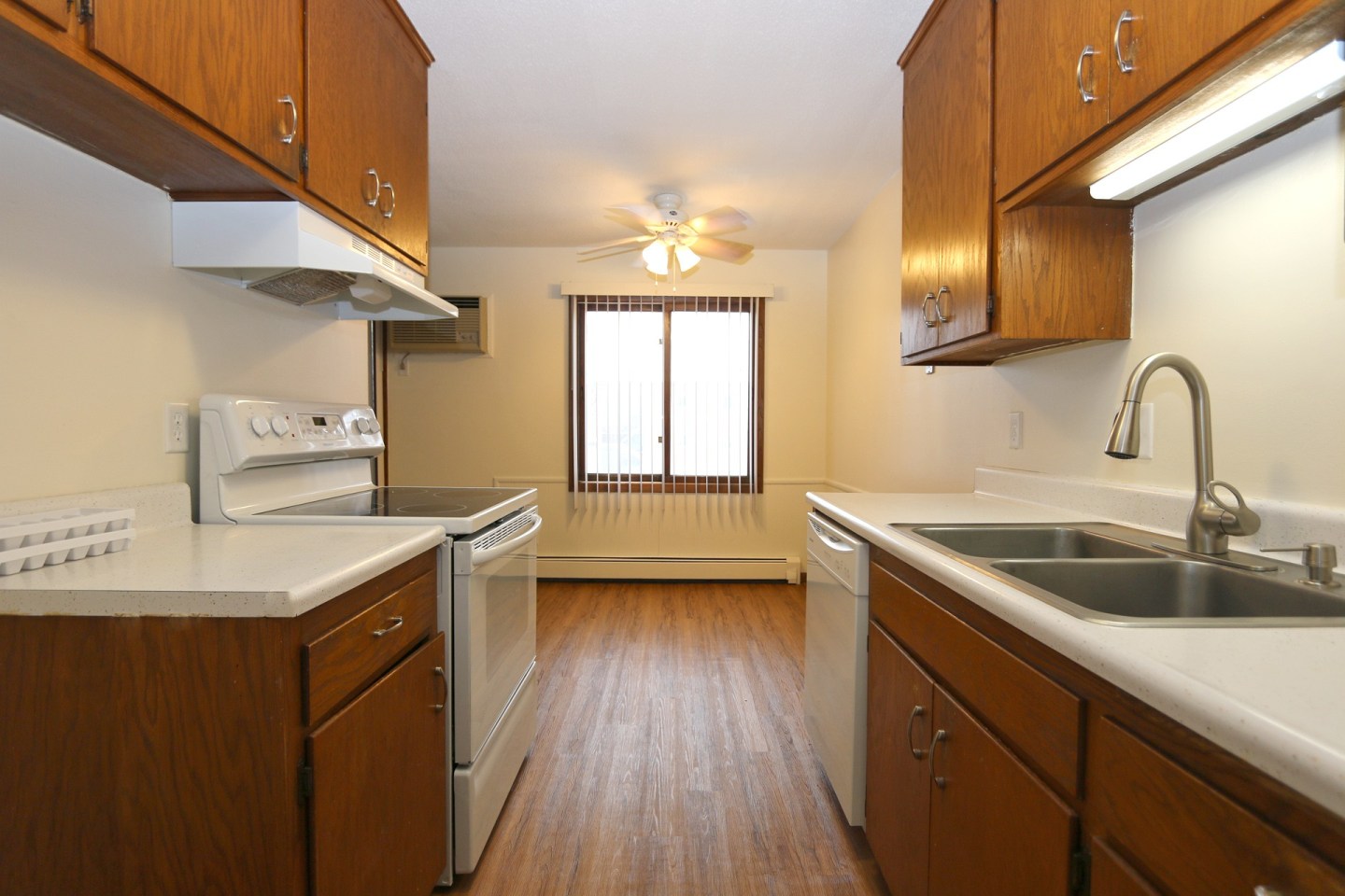 Apache Manor Apartments Image 13