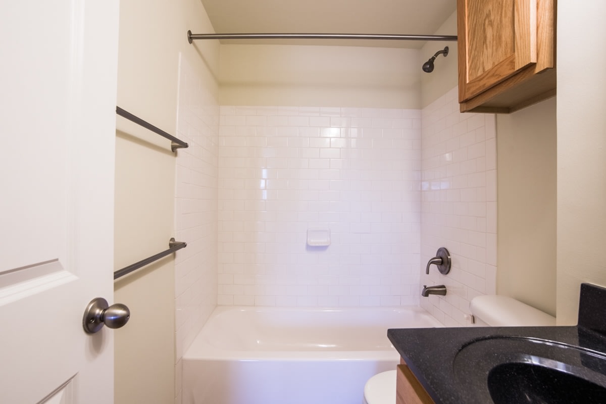 Indiana Flats and Townhomes Image 3