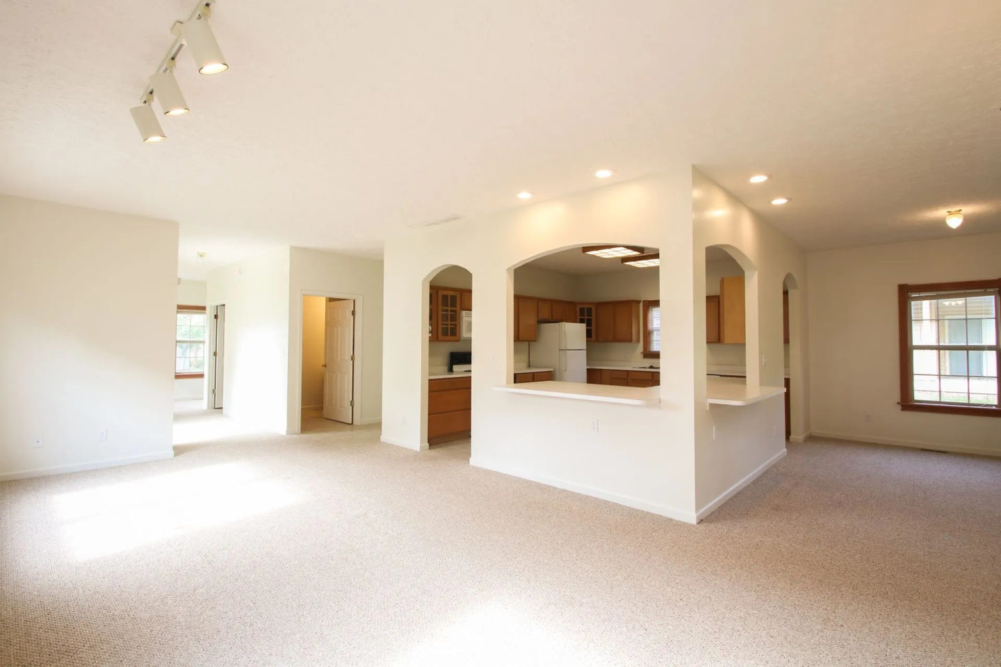 Meadow Creek Apartments Image 4