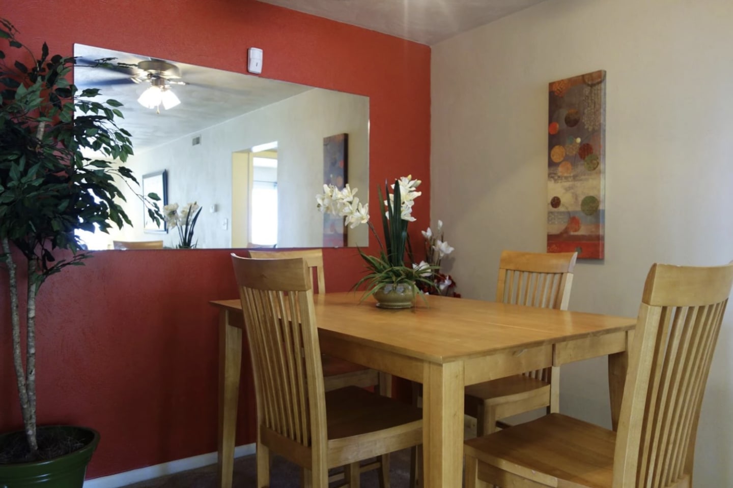 One Central Apartment Homes Image 10