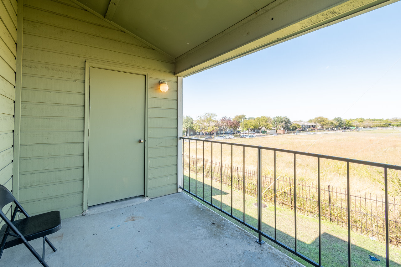 La Prada Place Apartments Image 4