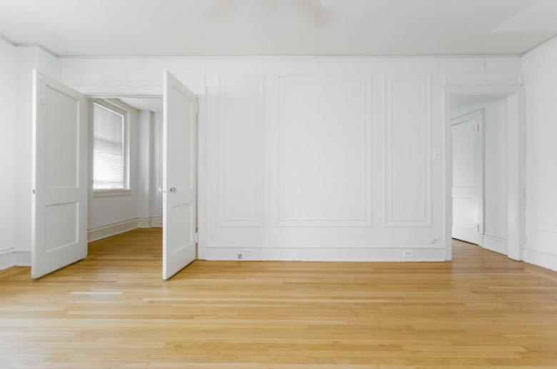 Embassy Apartments Image 14