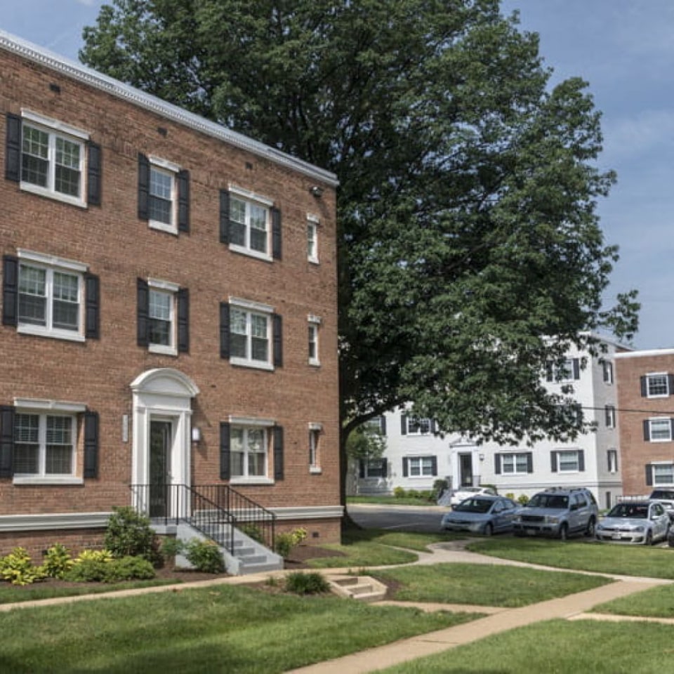 Eaton Square at Arlington Ridge Image 25