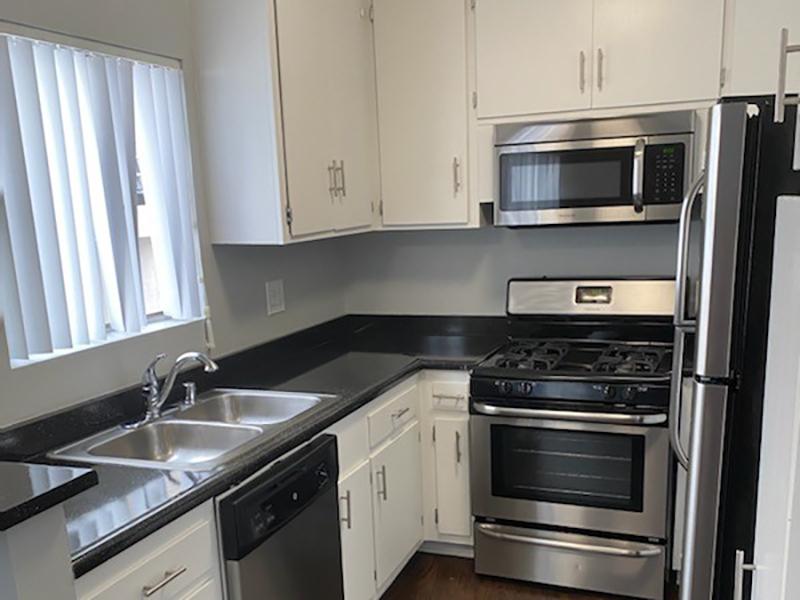 Studio City Midrise Apartments Image 7