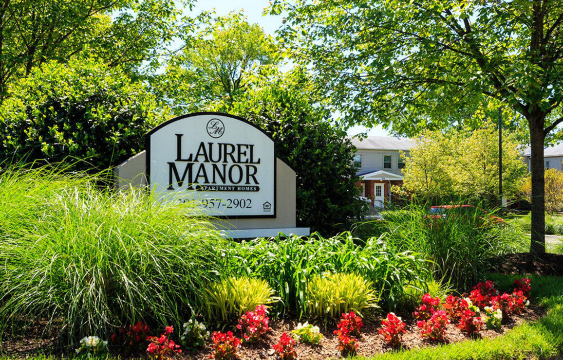 Laurel Manor Image 6