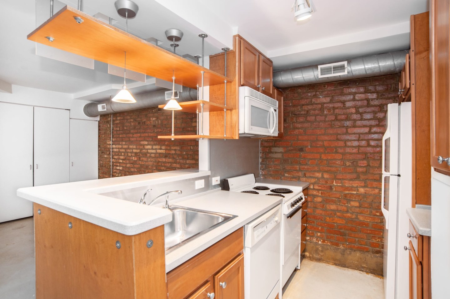 U Street Apartments Image 1