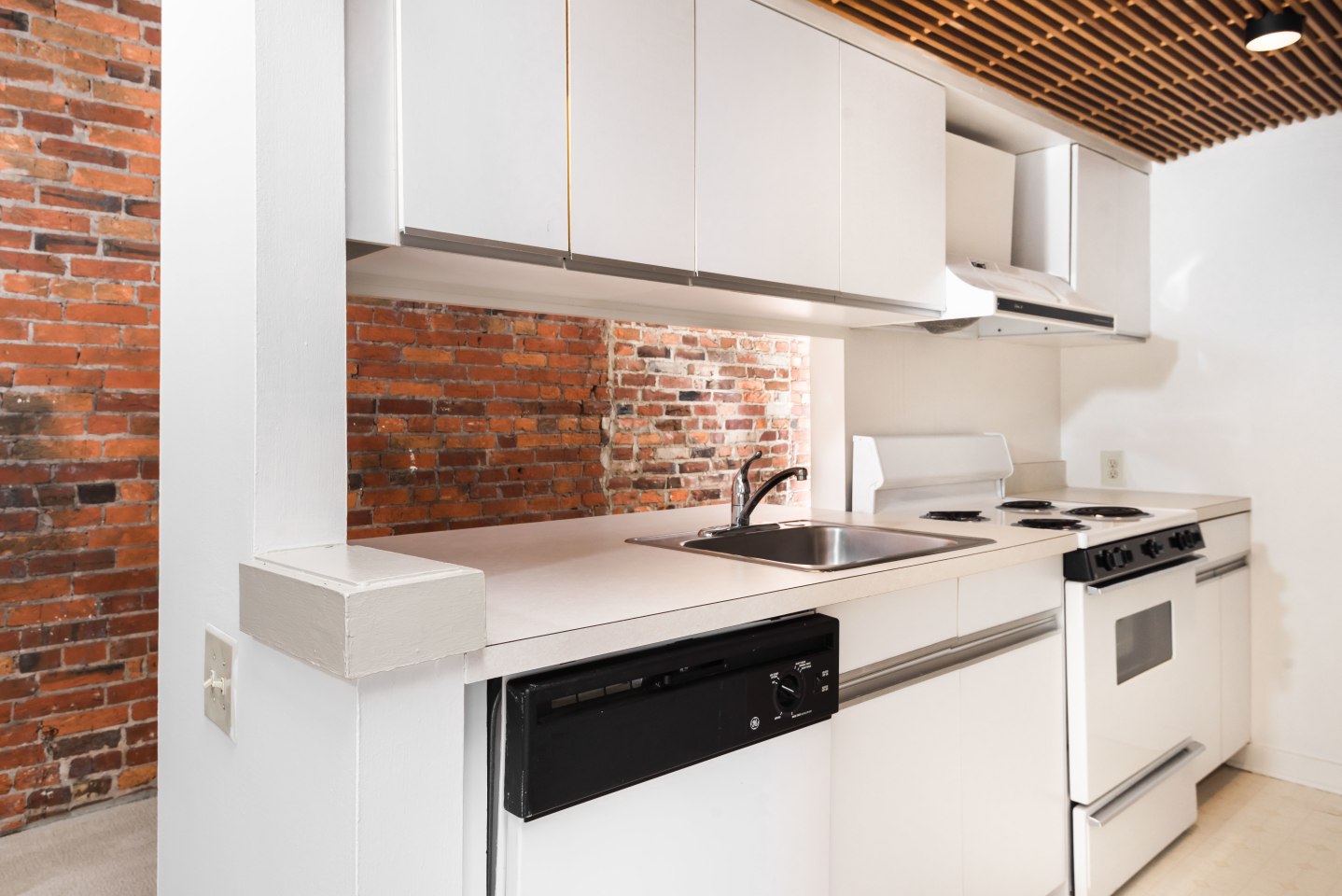 Waterfront Apartments Image 30