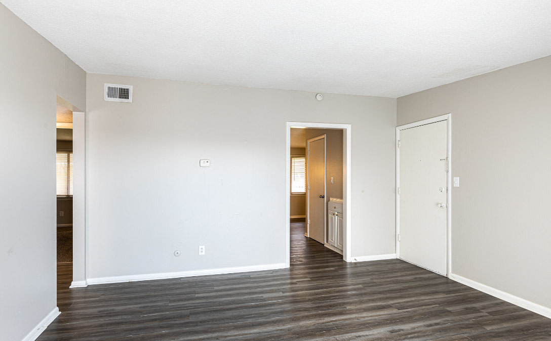 Stonleigh Apartments Image 2