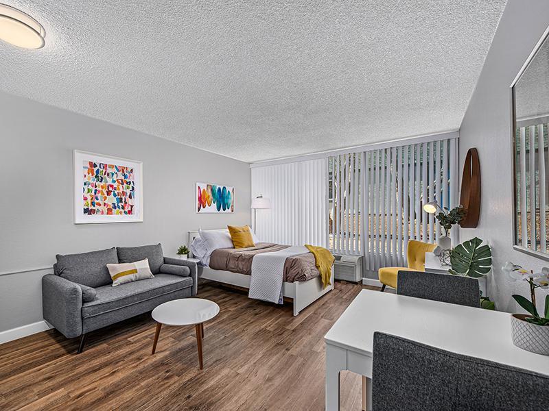 The Incline Apartments and Studios Image 2