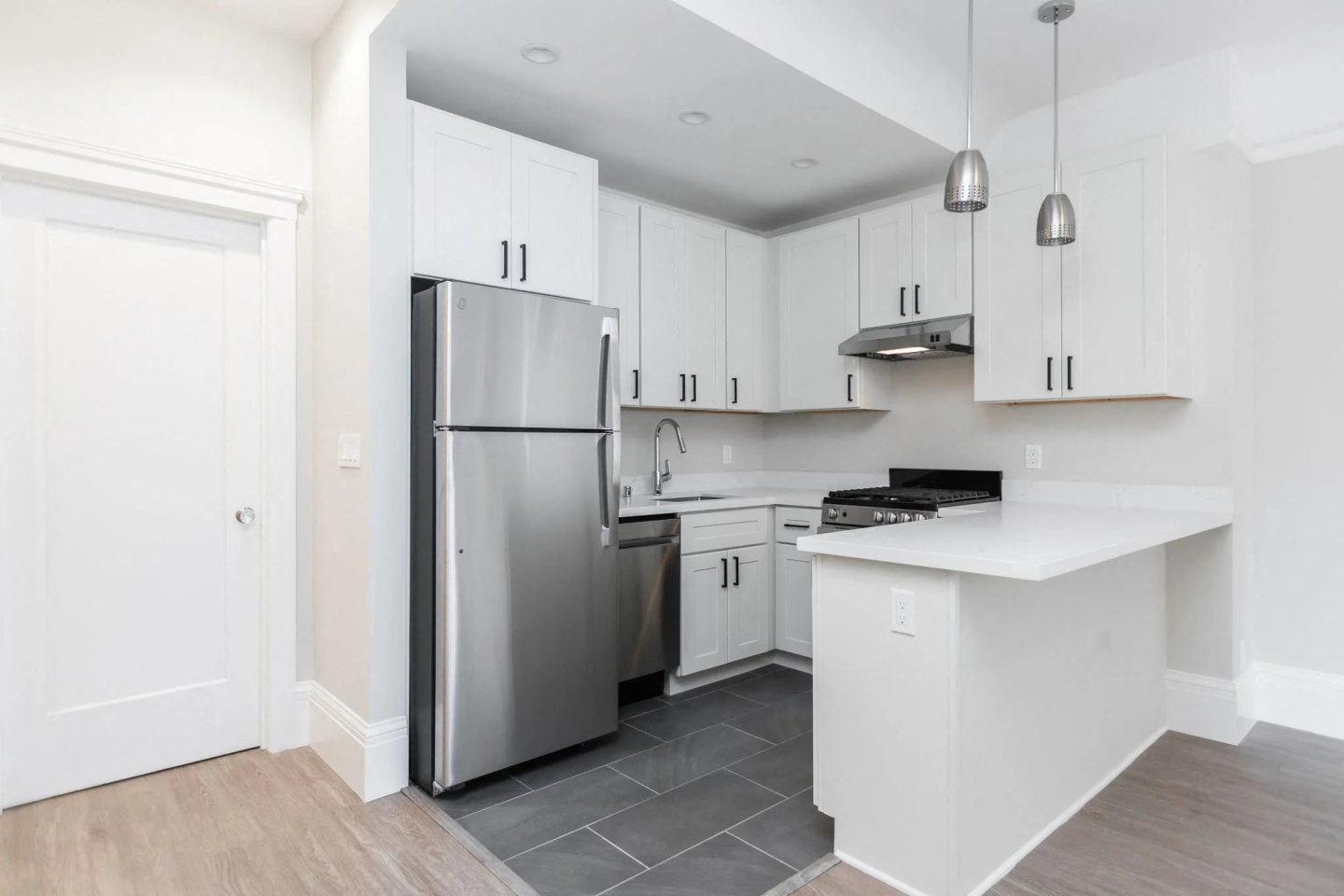 721 GEARY Apartments Image 3